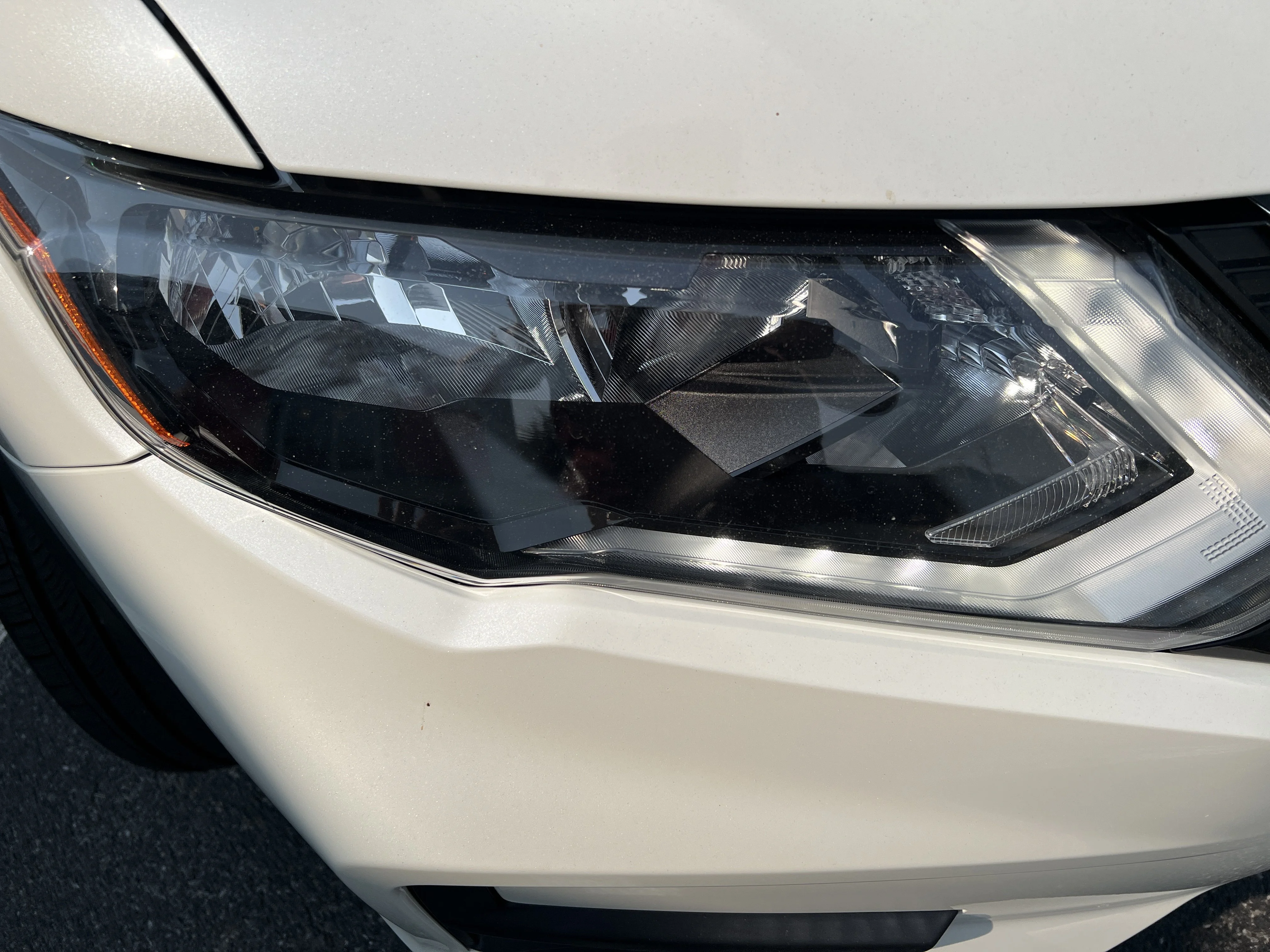 Used 2020 Pearl White Tricoat Nissan SV image 15