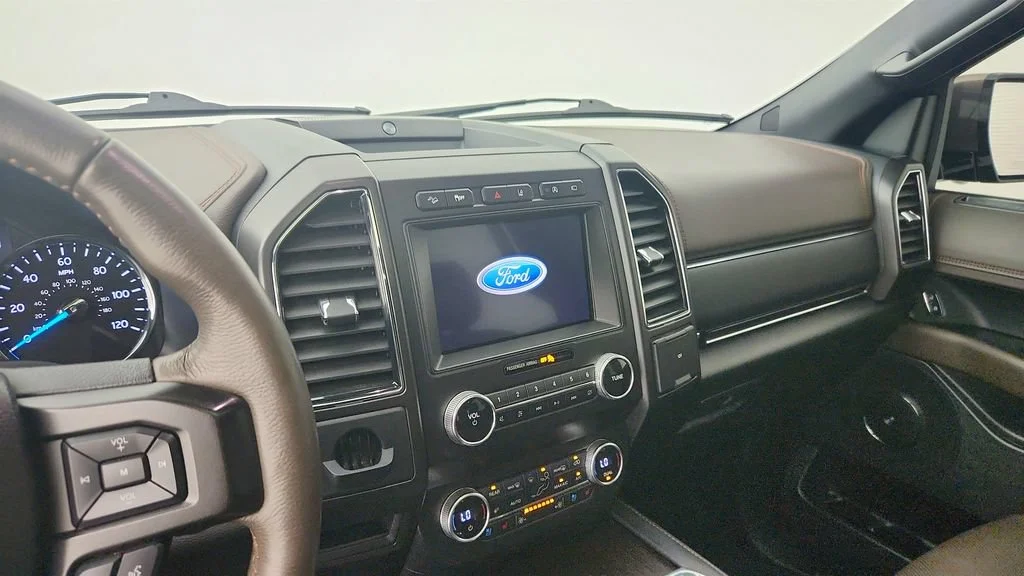 Used 2020 Black Ford King Ranch image 18