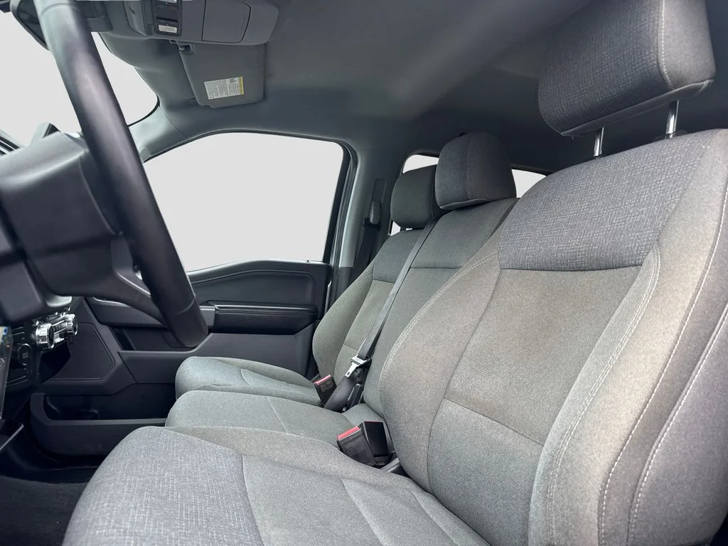 Used 2025 Silver Ford XLT image 10