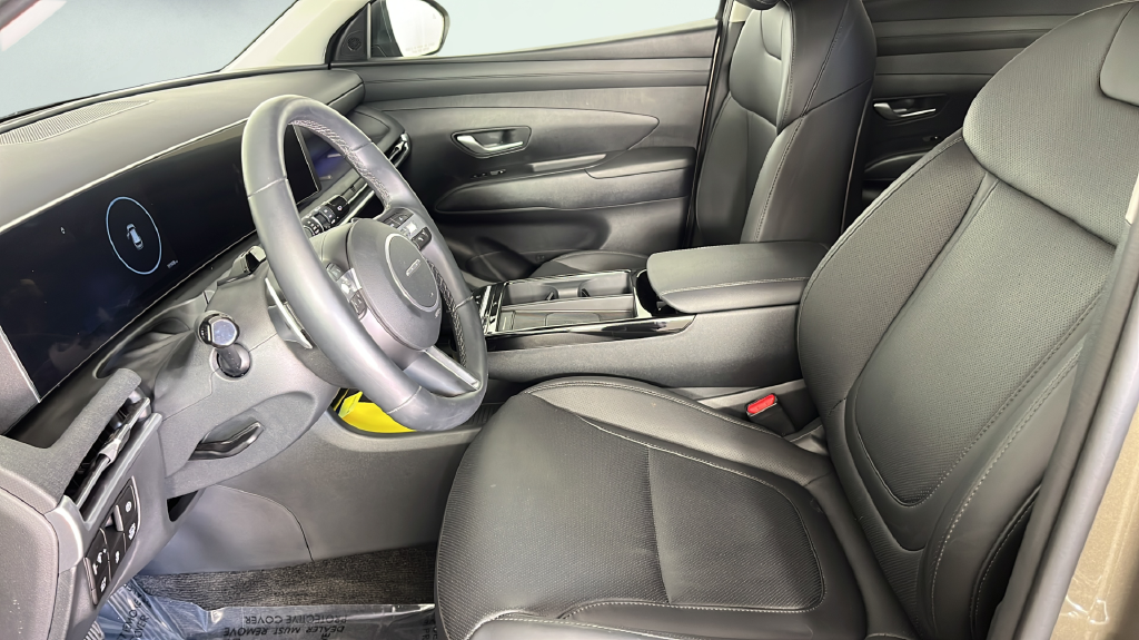 Used 2025 Beige Hyundai SEL Convenience image 14