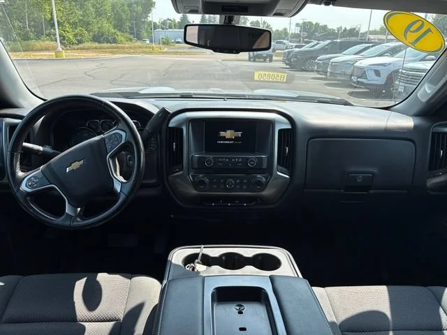Used 2019 DEEP OCEAN BLUE METALLIC Chevrolet LT image 15
