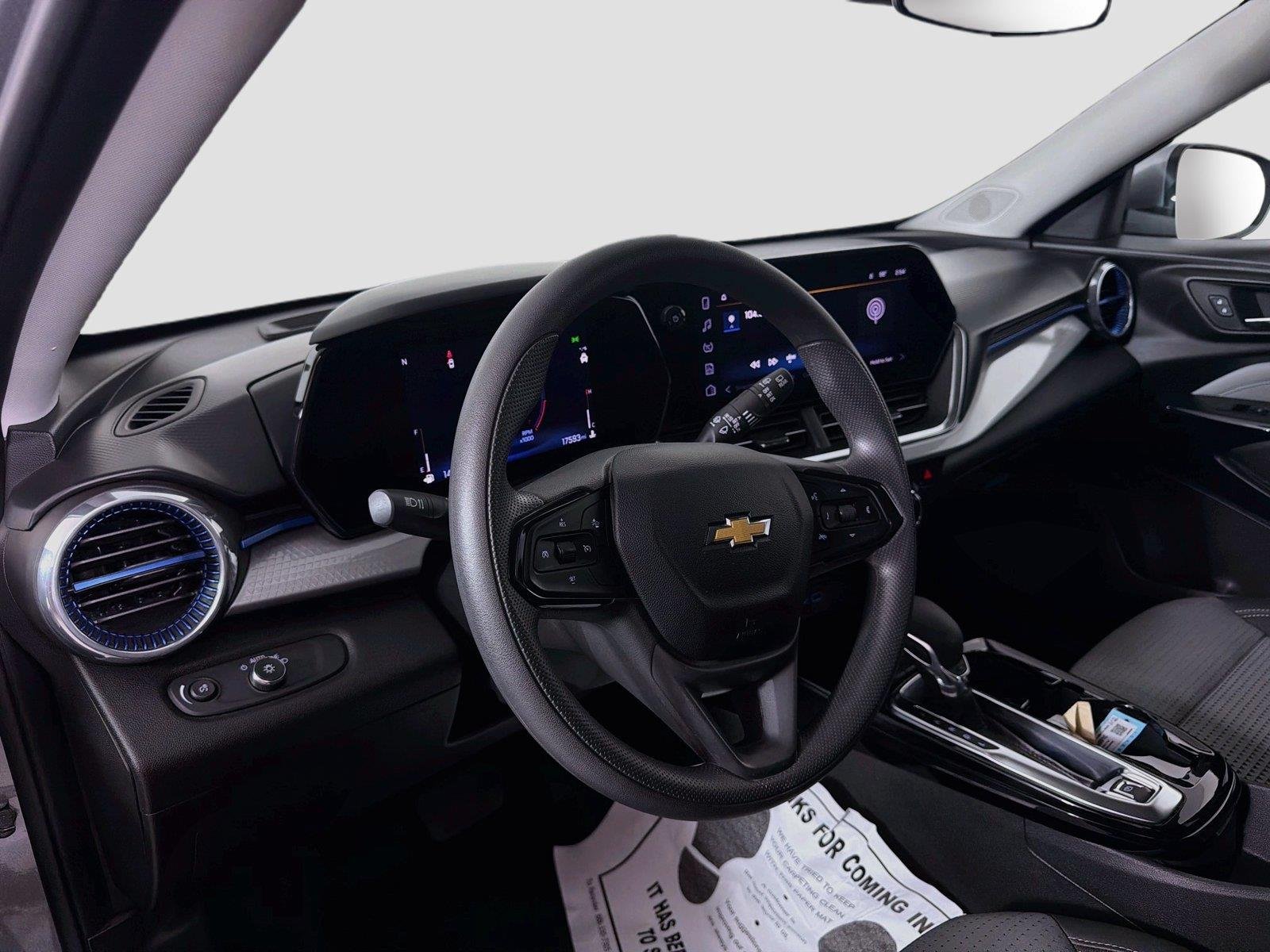 Used 2024 Sterling Gray Metallic Chevrolet LT image 9