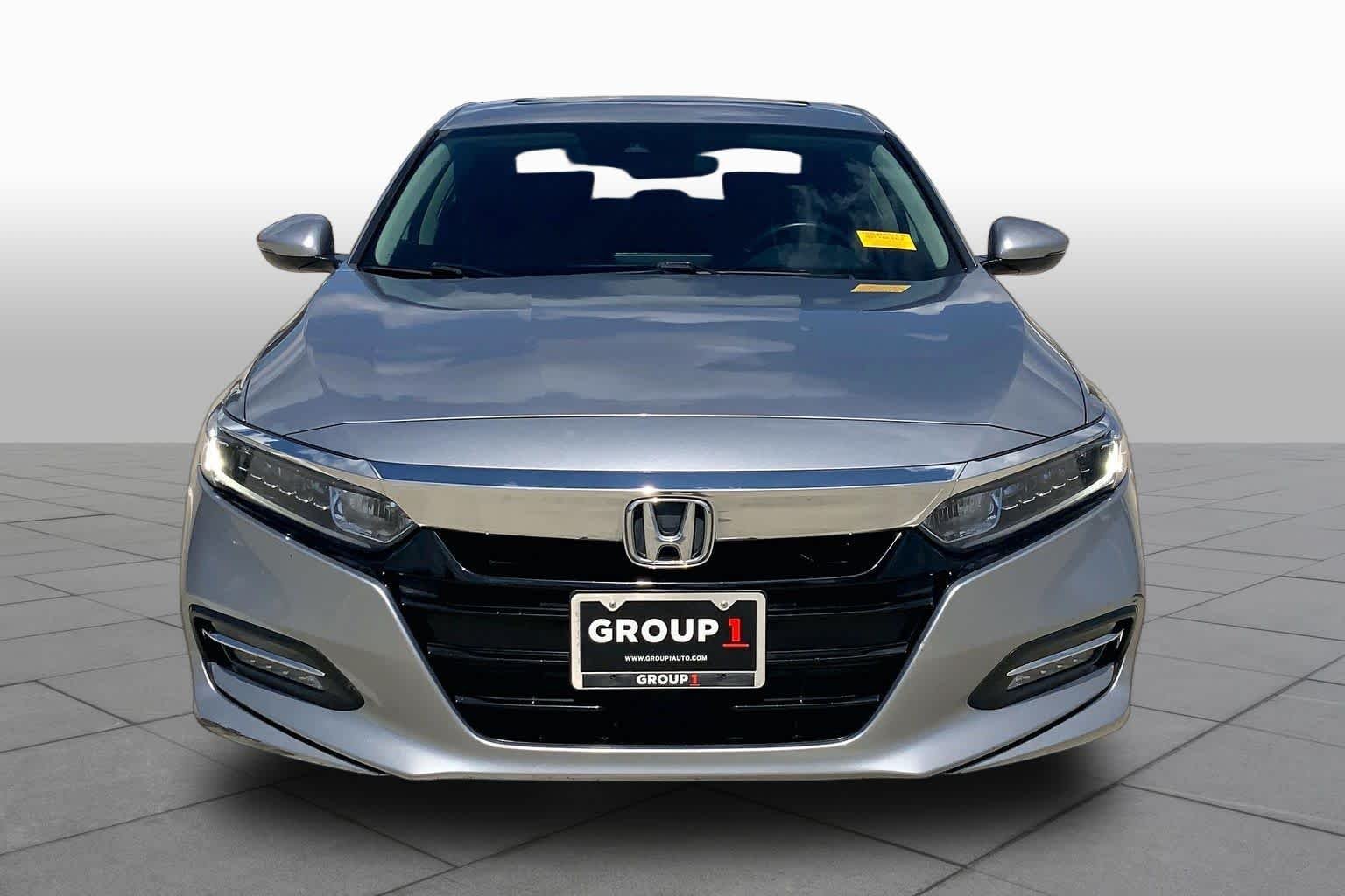 Used 2019 Lunar Silver Metallic Honda EX-L image 4