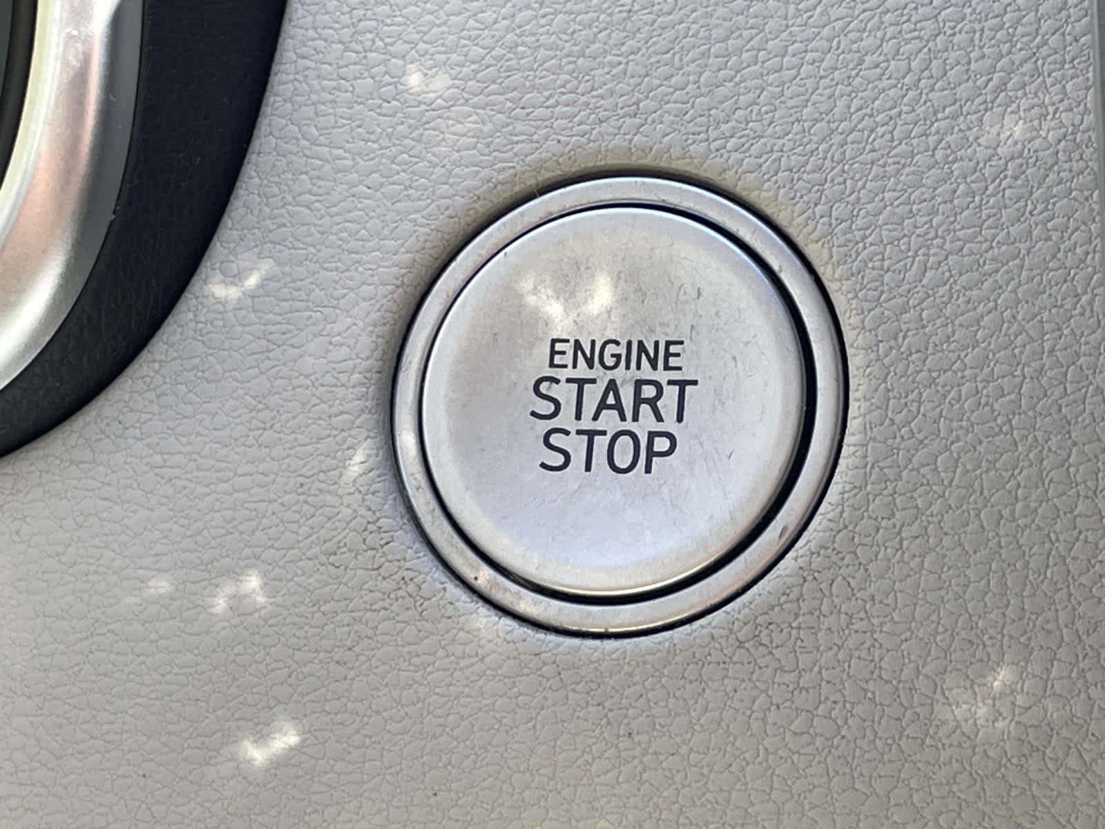 Used 2022 QUARTZ WHITE Hyundai Blue image 40