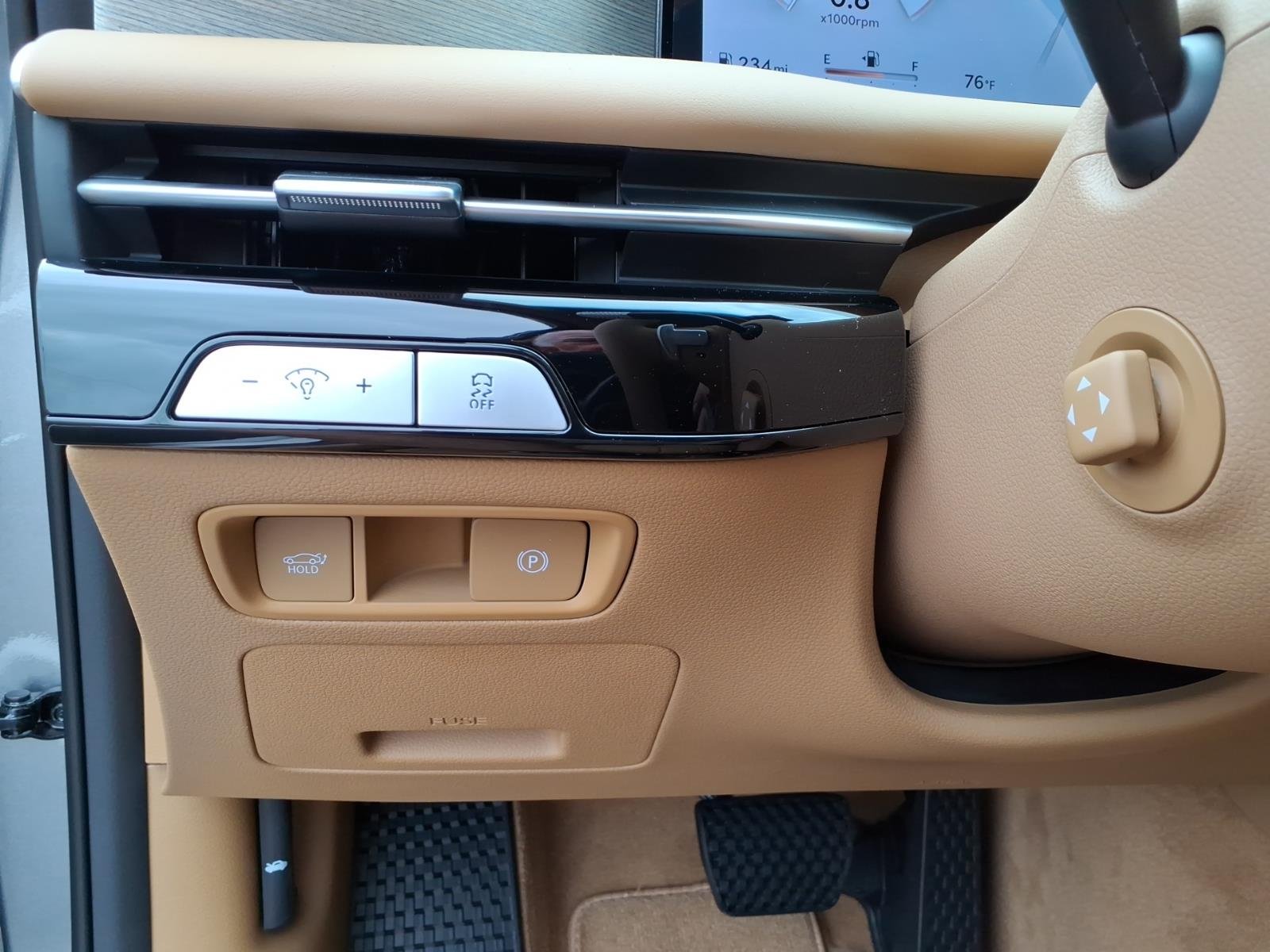 New 2026 Silver Genesis 2.5T image 16