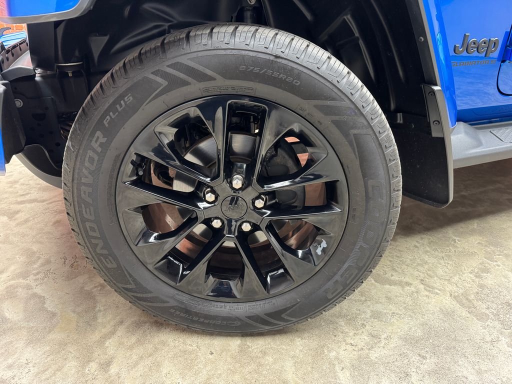 Certified Used 2023 Blue Jeep Overland image 28
