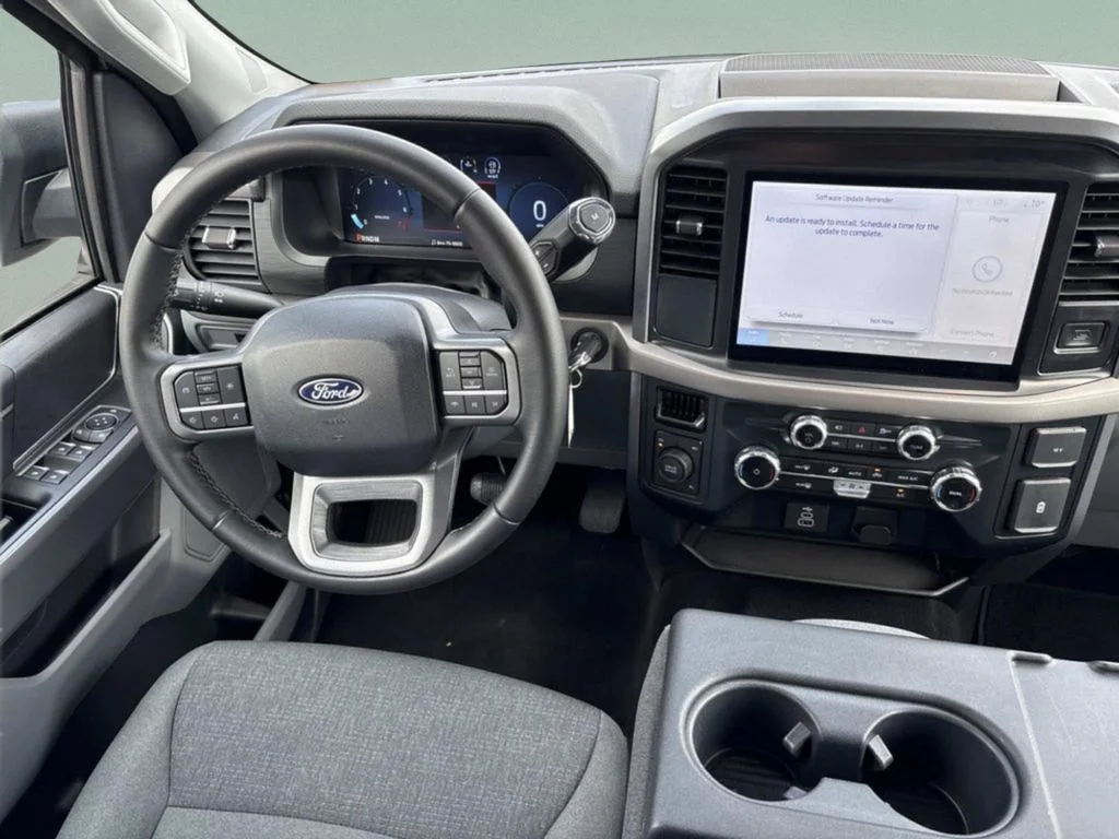 Used 2025 Silver Metallic Ford XLT image 14