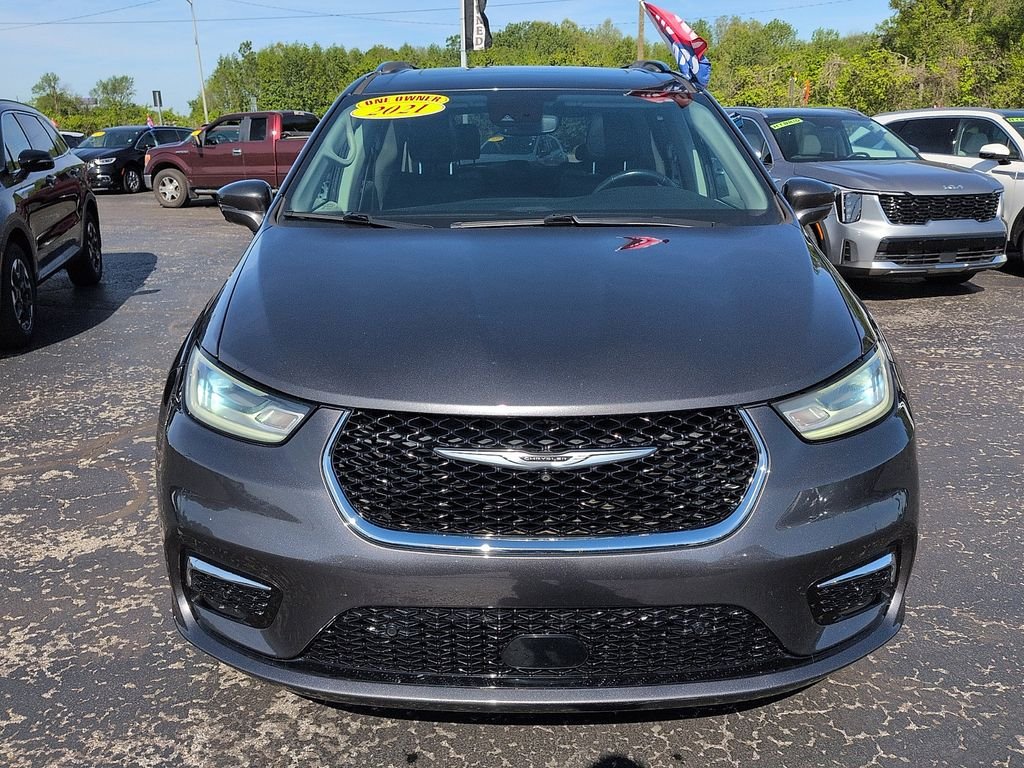 Used 2021 Gray Chrysler Touring L image 3