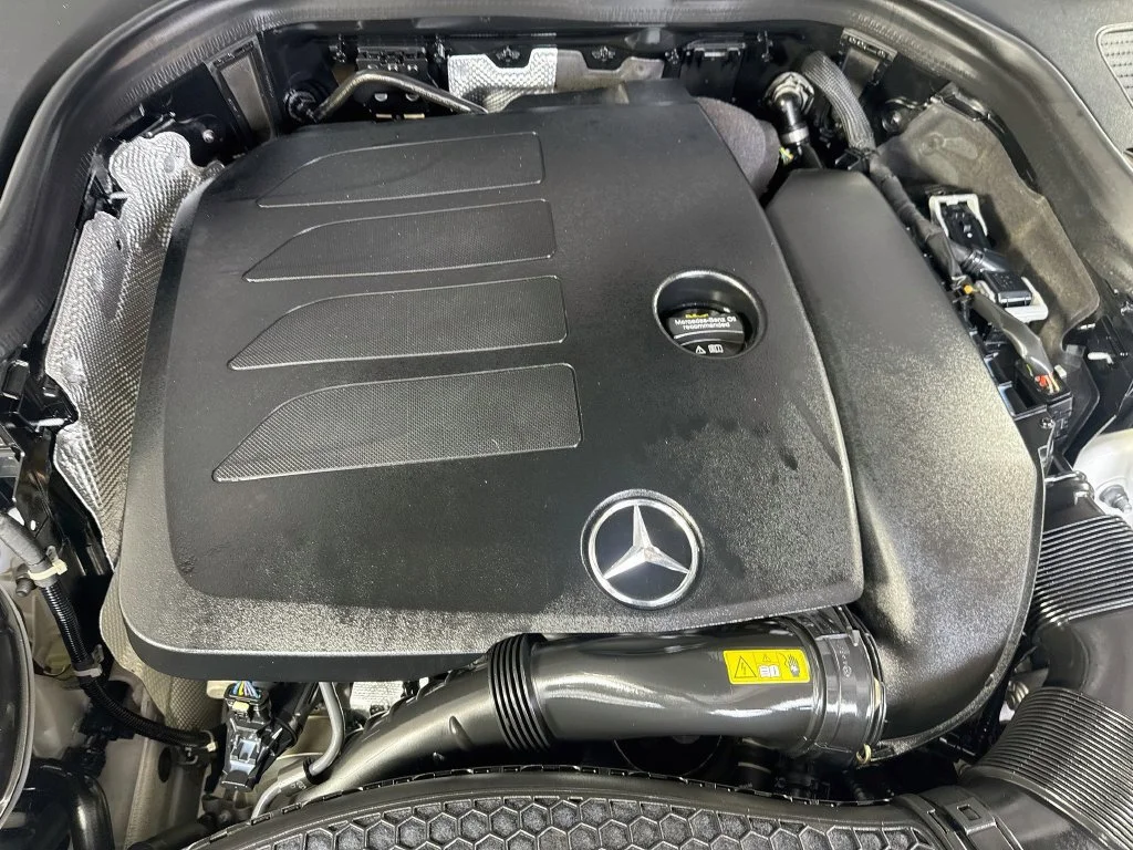 Used 2021 White Mercedes-Benz GLC 300 image 39