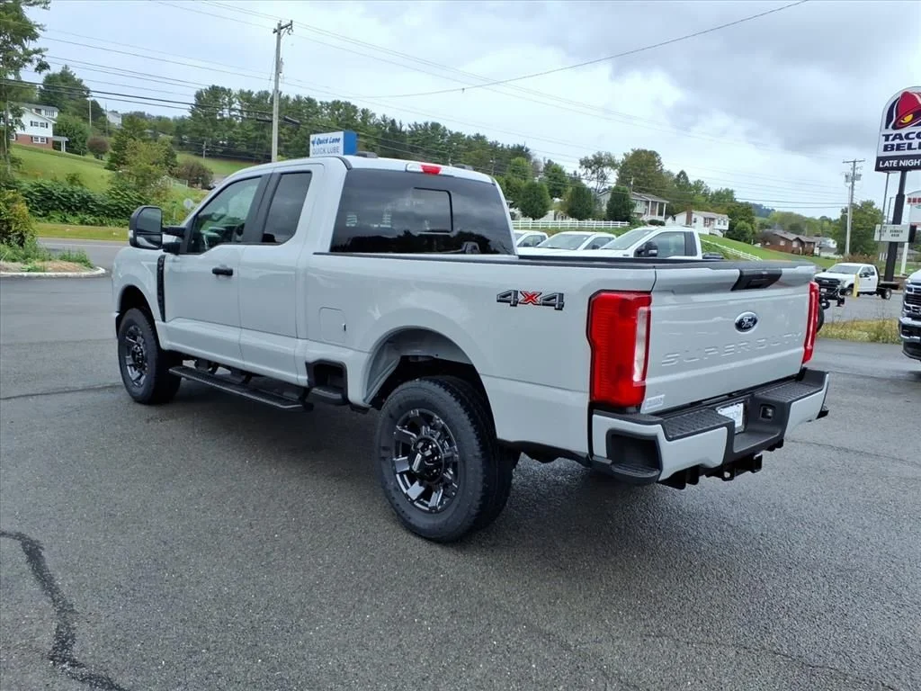 New 2026 Avalanche Ford F-350® XL image 3