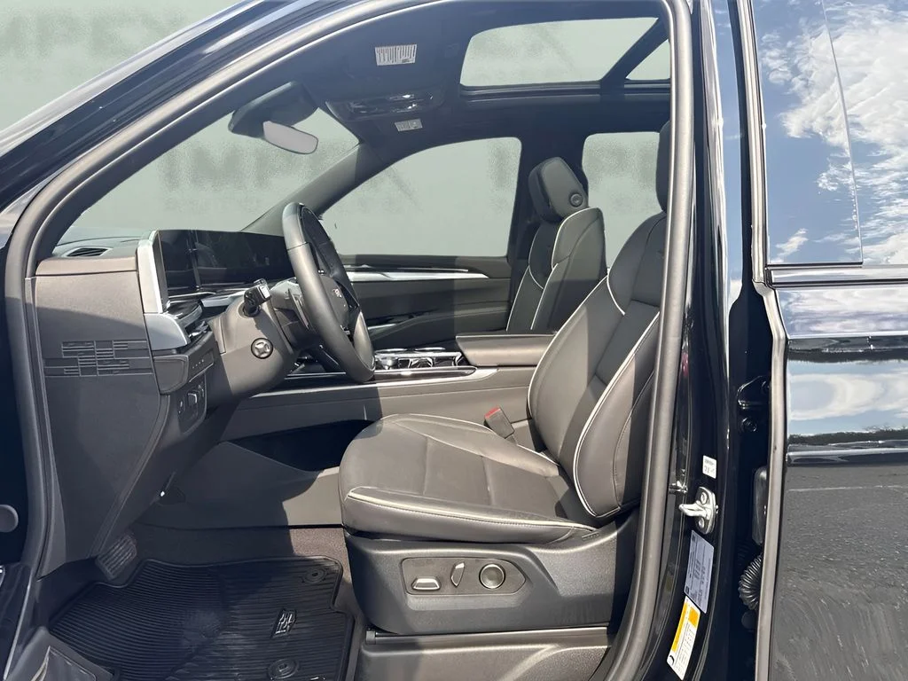 Used 2025 Black Cadillac Sport image 9