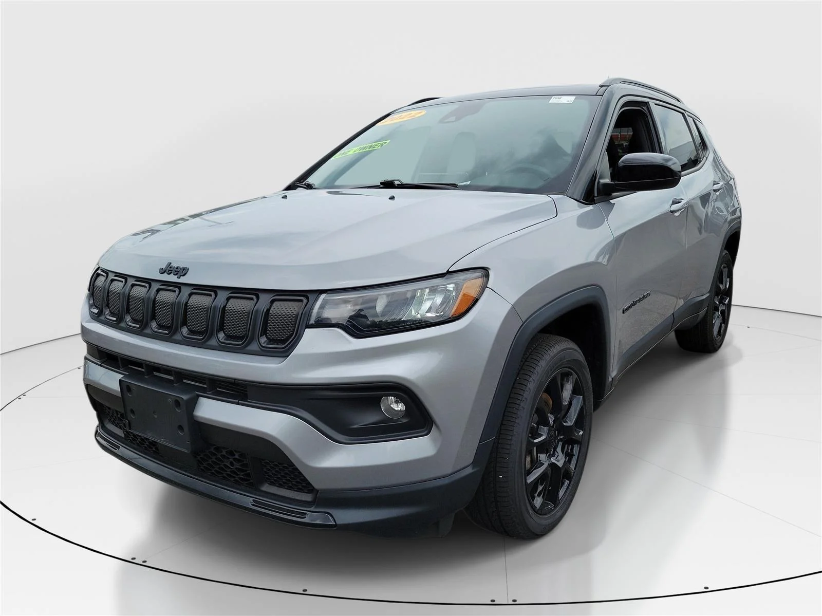 Used 2022 Jeep Compass Altitude with VIN 3C4NJDBB6NT190499 for sale in Hamilton, OH