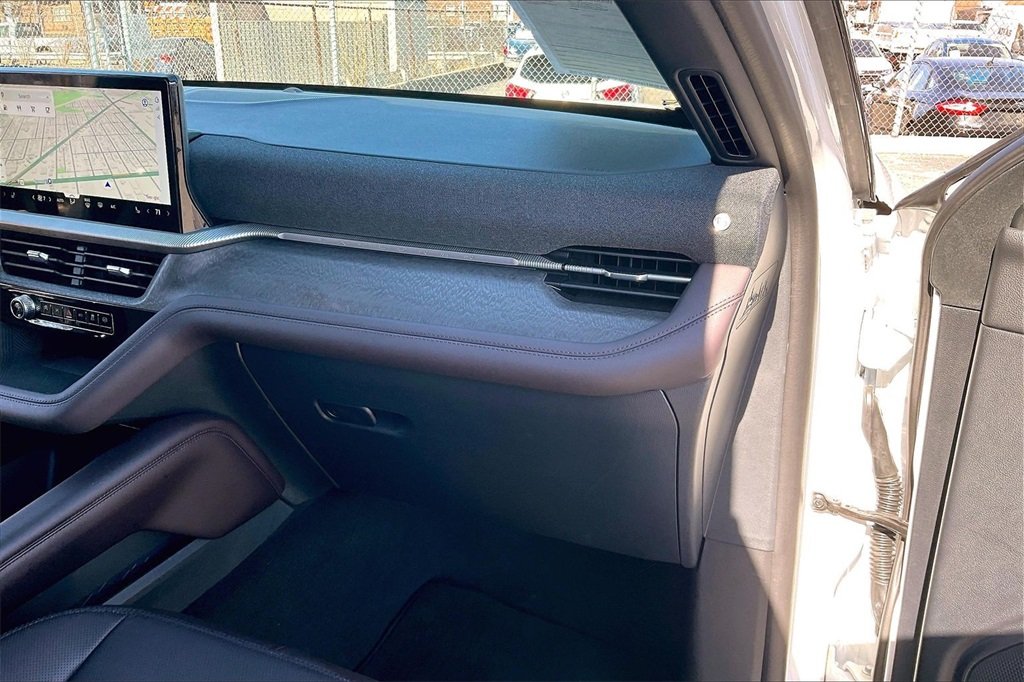 2026 FORD EXPLORER - Image 13