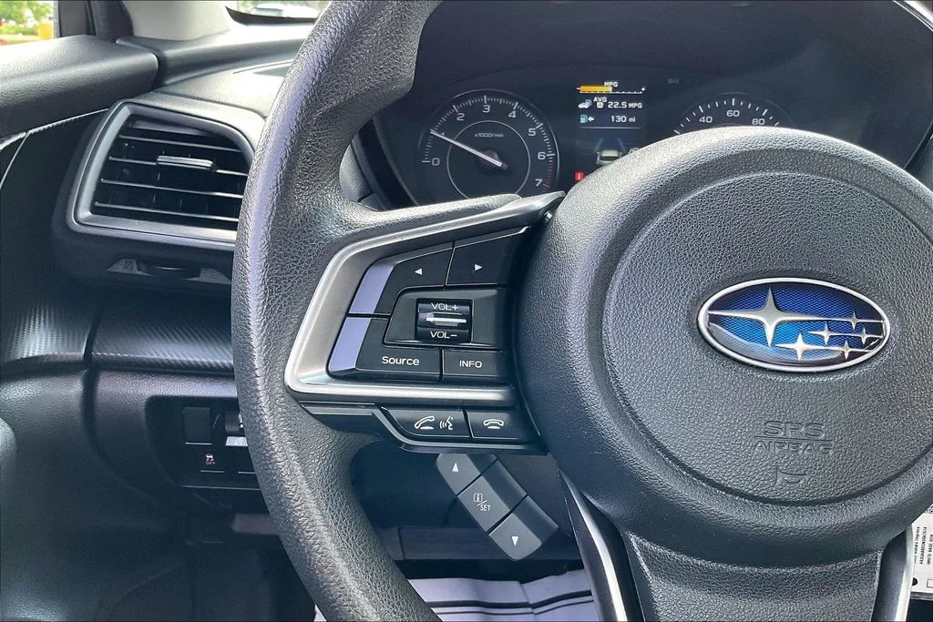 Used 2022 White Subaru Base image 20