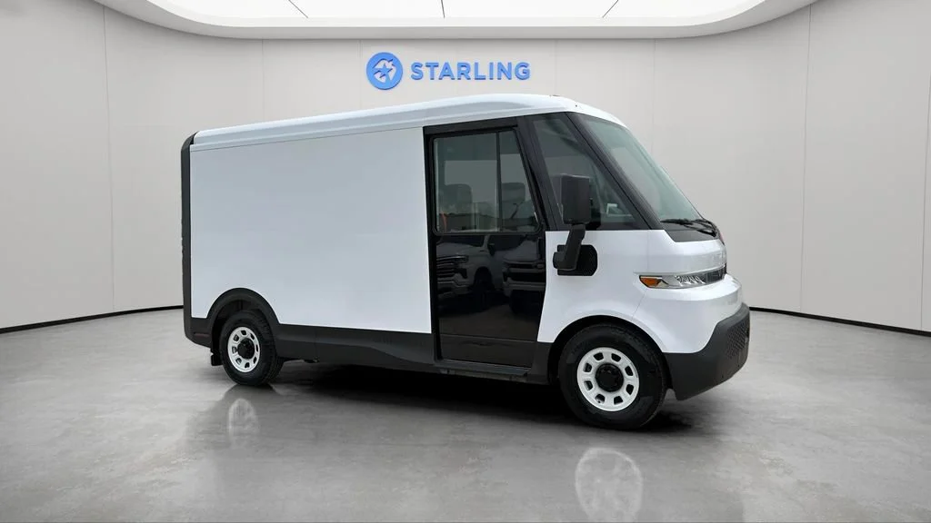 Used 2024 Oyster White BrightDrop EJY image 12