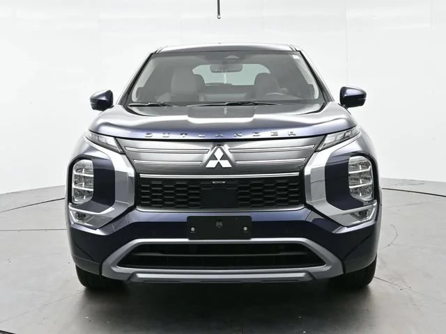 Used 2025 Cosmic Blue Met Mitsubishi SE image 2