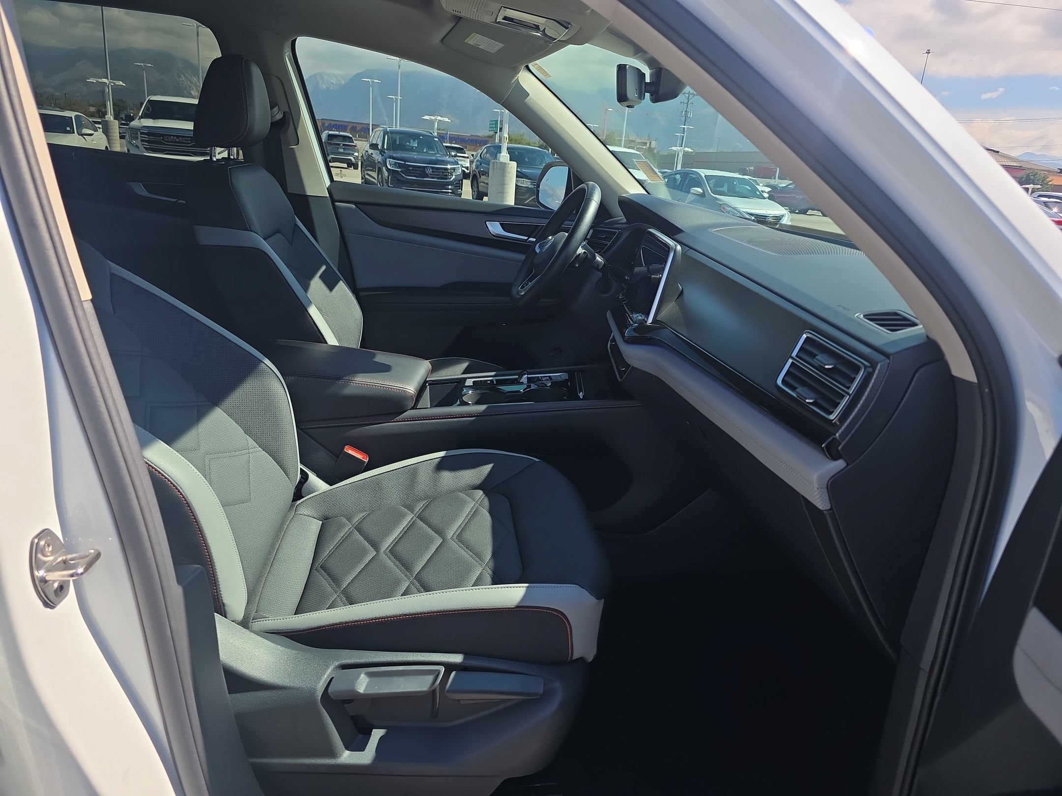 Used 2026 White Volkswagen 2.0T Peak Edition image 29