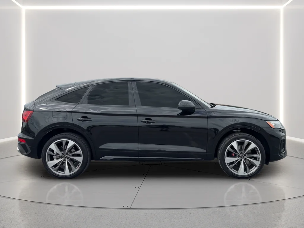Used 2024  Audi Premium Plus image 4