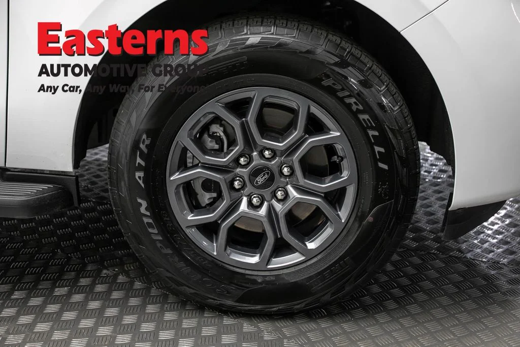 Used 2025 White Ford Active image 32