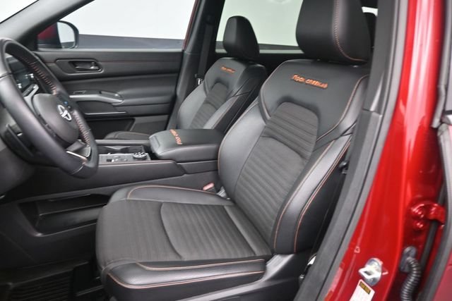 Used 2024 Red Nissan Rock Creek image 19