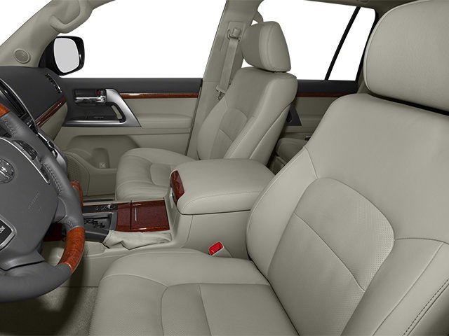 Used 2014 Silver Toyota  image 8