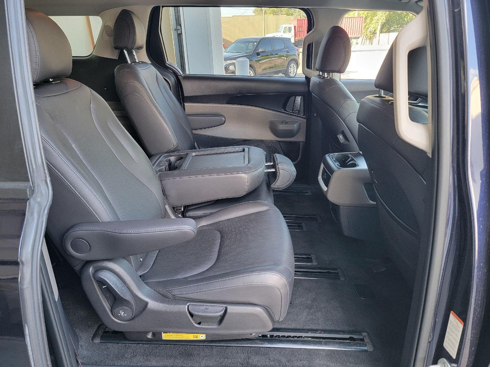 2026 Kia Carnival LXS - Photo 26
