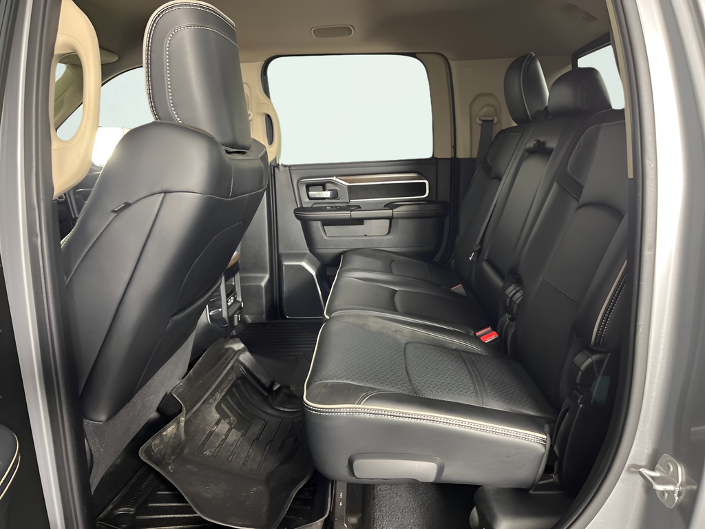 Used 2022 Silver Ram Laramie image 12