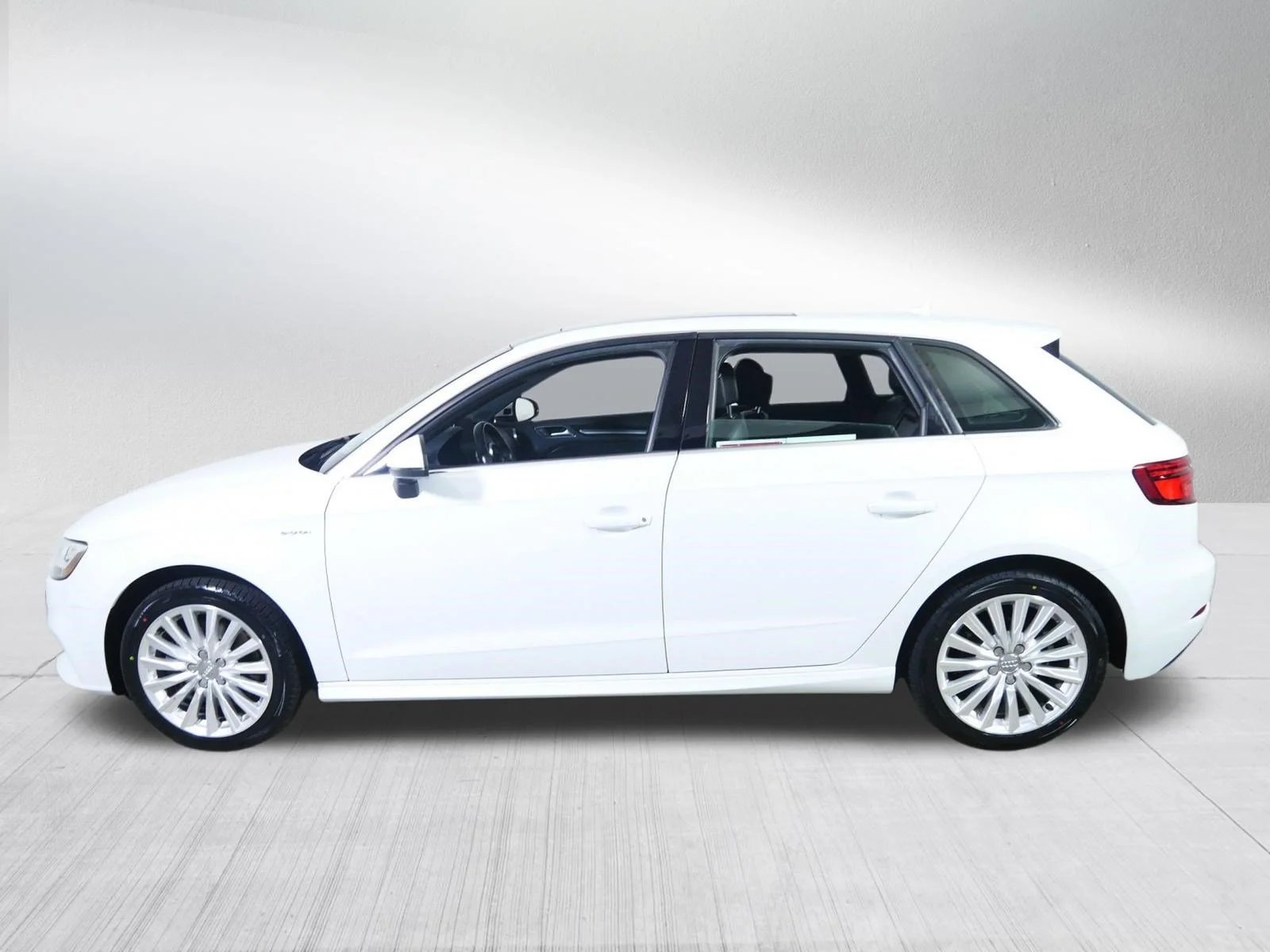 Used 2018 Glacier White Metallic Audi Prestige image 4