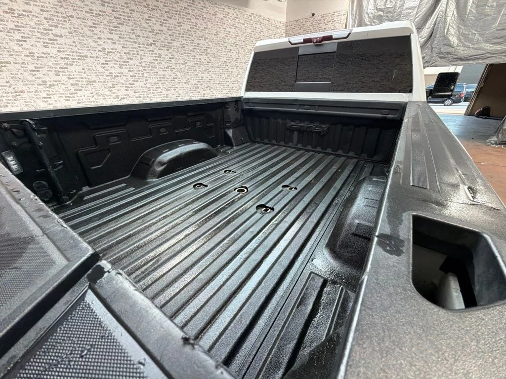 Used 2021 Summit White GMC AT4 image 14