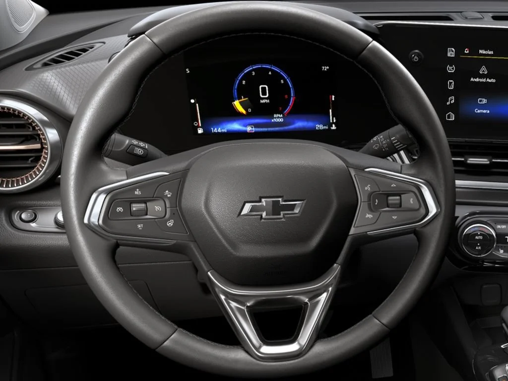New 2026 Summit White Chevrolet ACTIV image 8