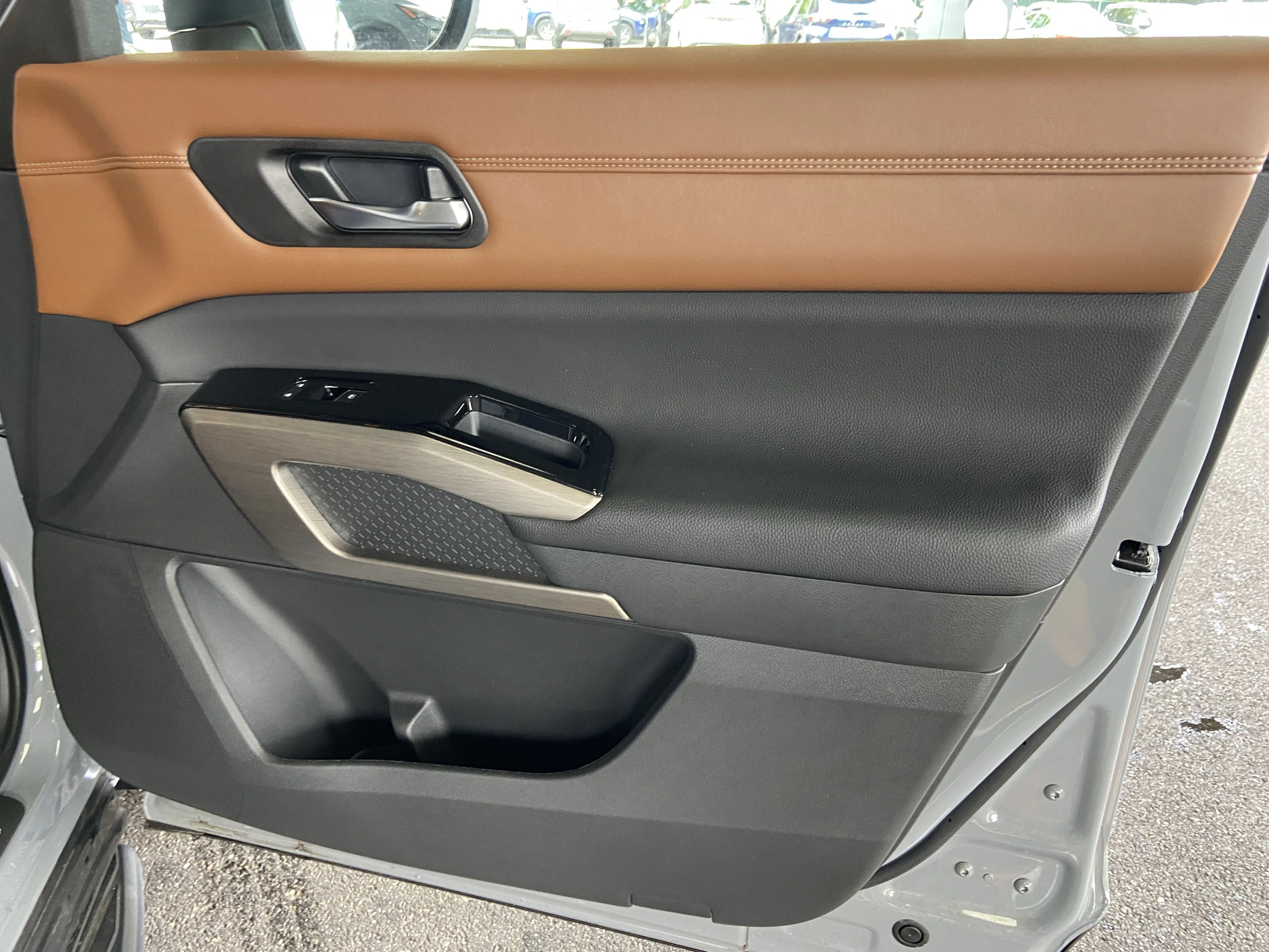 2024 Nissan Pathfinder Platinum - Photo 28