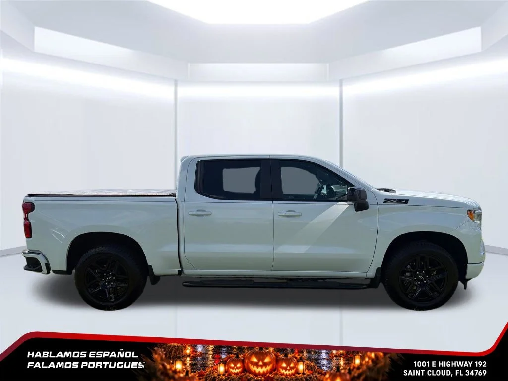 Used 2023 SUMMIT WHITE Chevrolet RST image 6