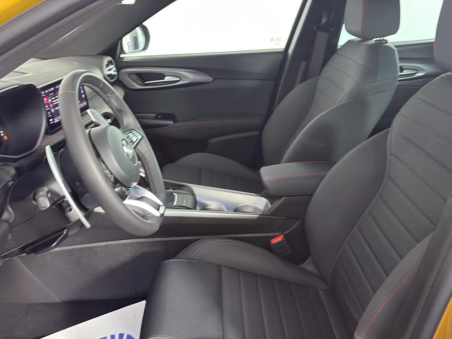 Used 2024 Acapulco Gold Dodge R/T image 23
