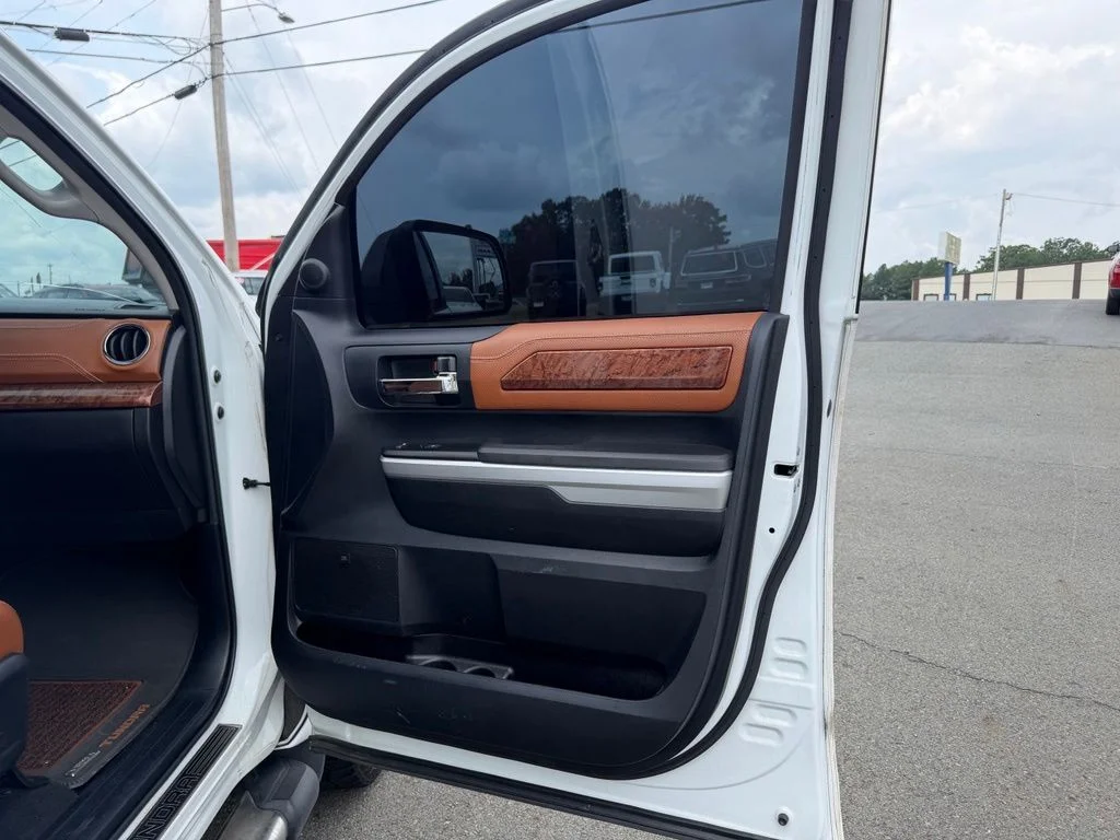 Used 2014 White Toyota 1794 image 30