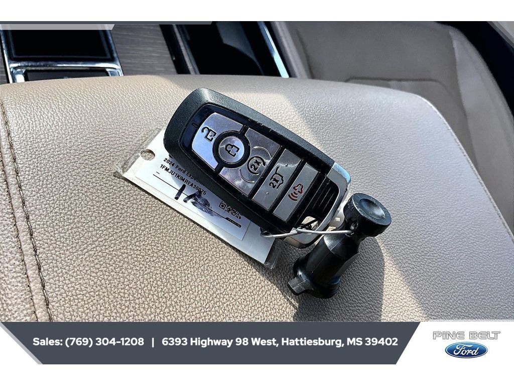 Used 2024 Iconic Silver Metallic Ford Limited image 9