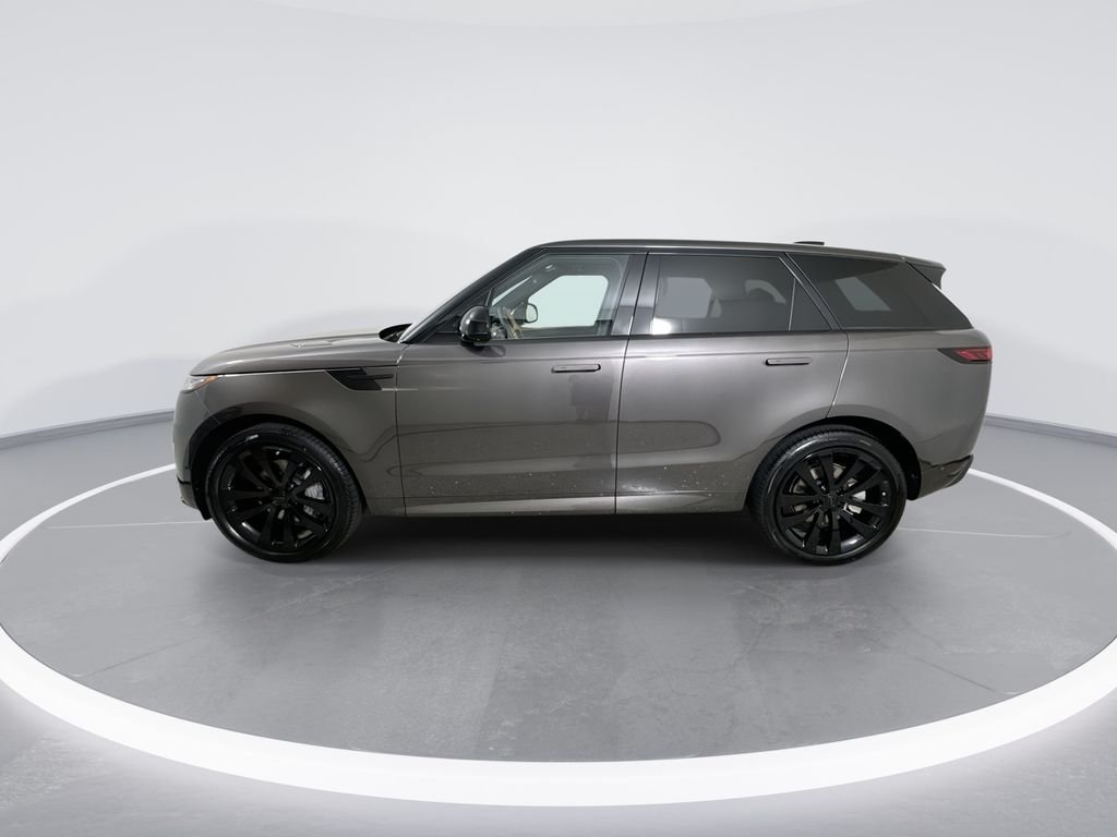 New 2026 Charente Grey Land Rover Dynamic SE image 5