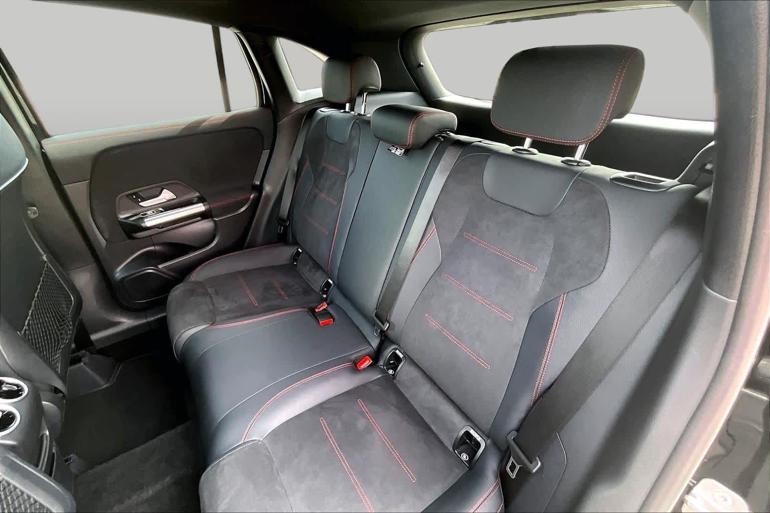 Used 2026 Night Black Mercedes-Benz GLA 250 image 22