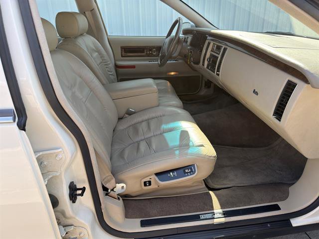 Used 1996 Cotillion White Cadillac 4DR SDN image 20