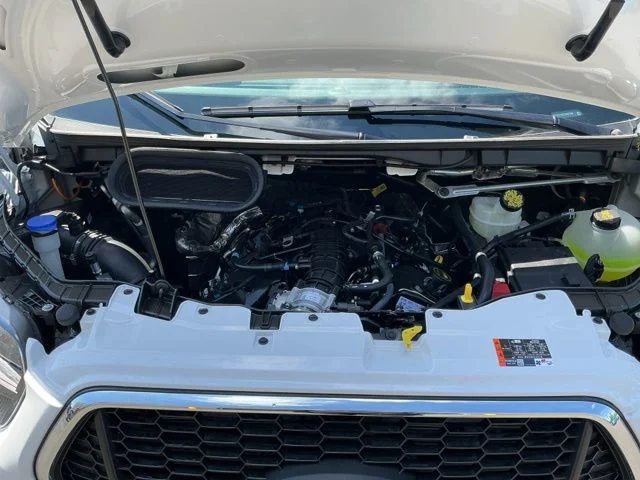 New 2026 Oxford White Ford Base image 27