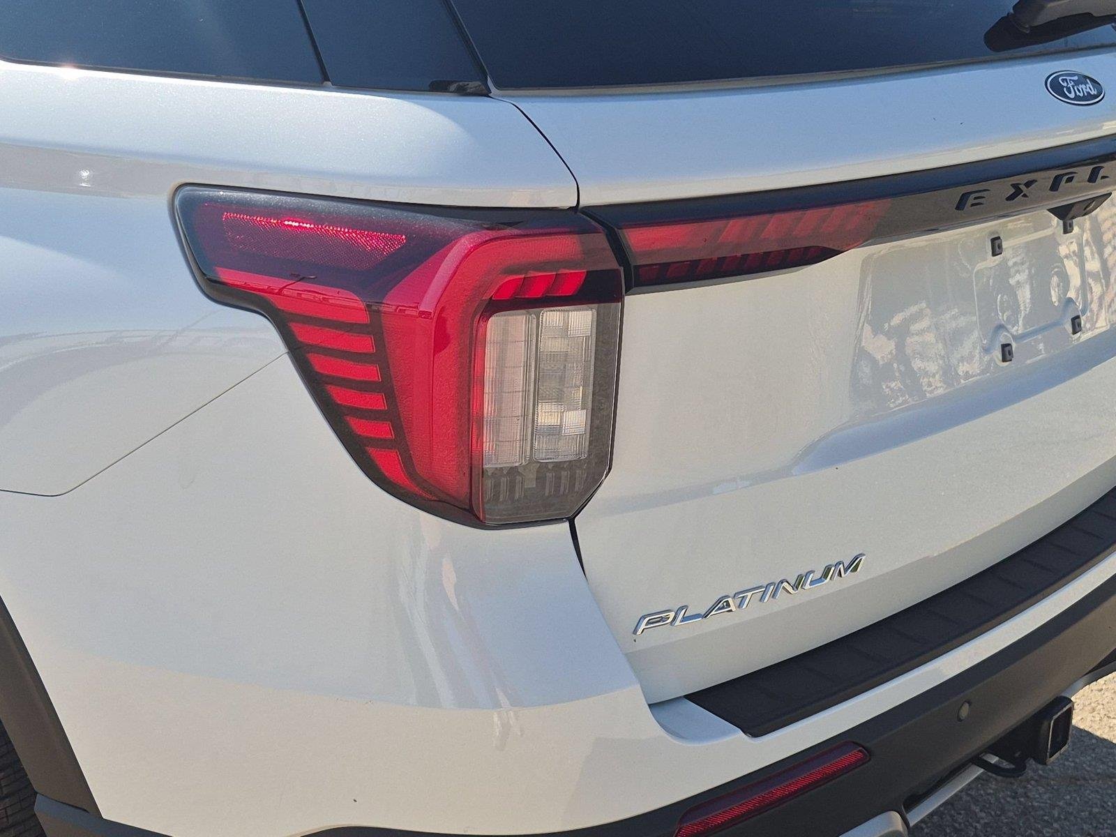 New 2027 Star White Metallic Tri-Coat Ford Platinum™ image 12