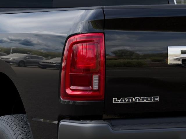 New 2026 Diamond Black Crystal Pearl-Coat Exterior Paint RAM Laramie image 35