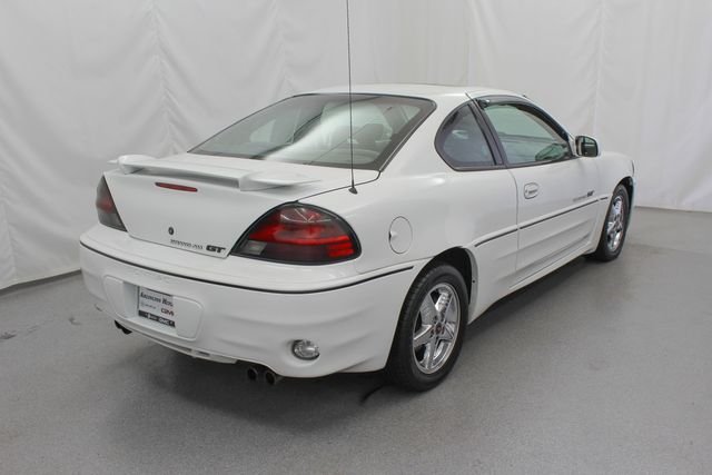 Used 2001 White Pontiac GT image 13