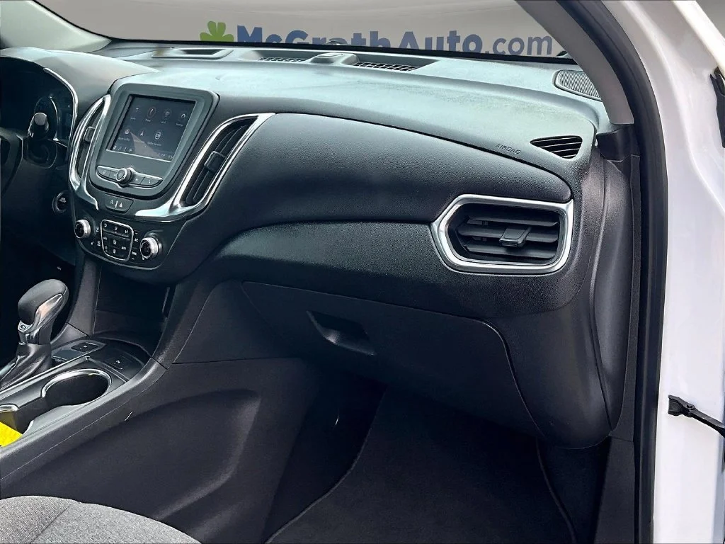 Used 2024 White Chevrolet LT image 30