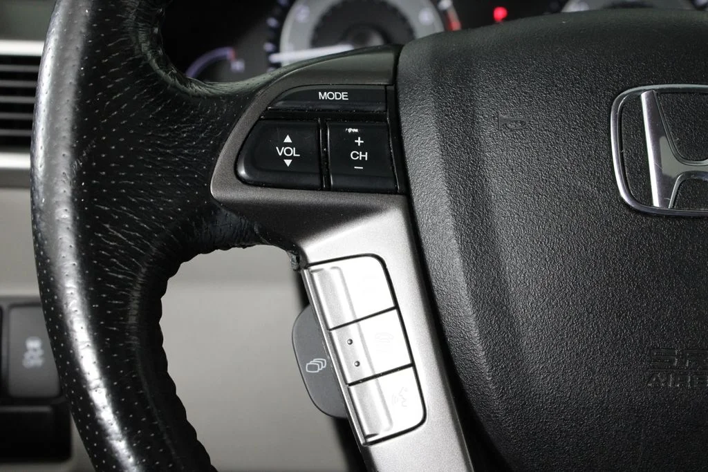 Used 2016  Honda EX-L image 28