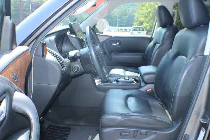 Used 2021 Gray Nissan SL image 13