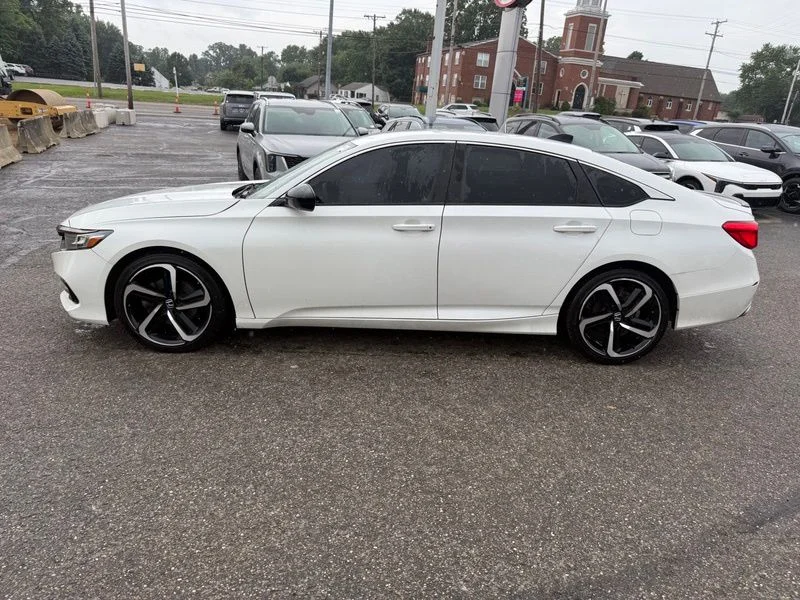 Used 2022 White Honda Sport image 5