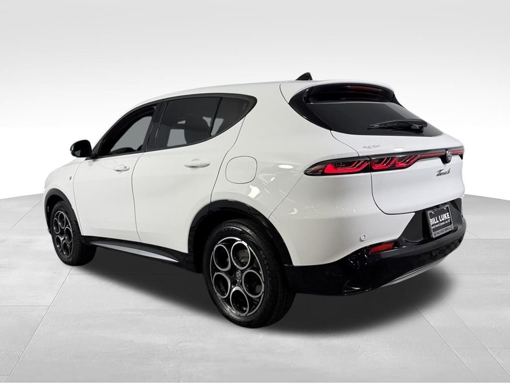 Used 2024 White Alfa Romeo Ti image 9