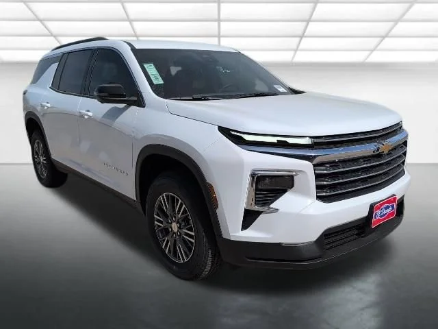 2026 Chevrolet Traverse FWD LT's photo