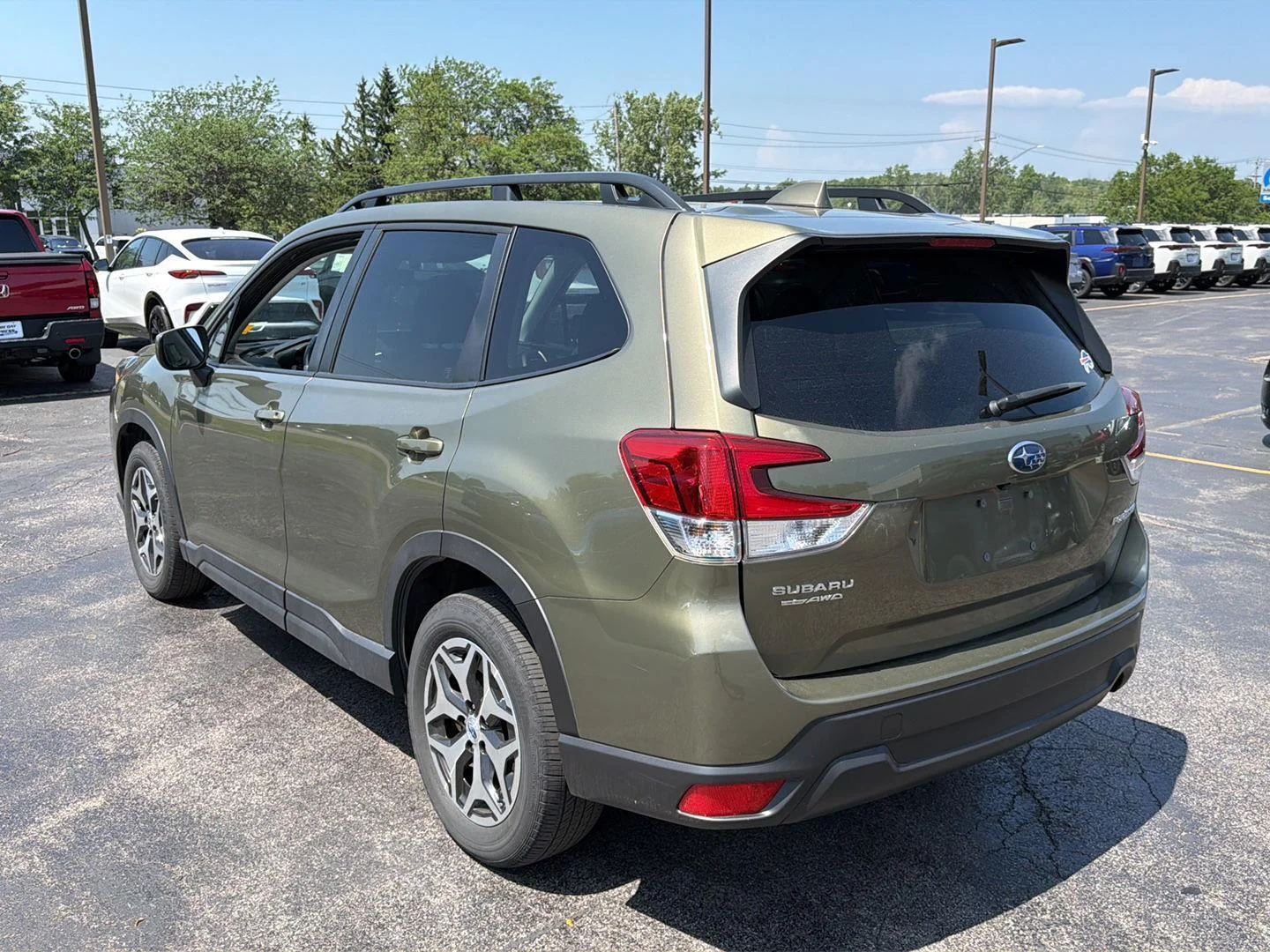 Used 2023 Autumn Green Metallic Subaru Premium image 10