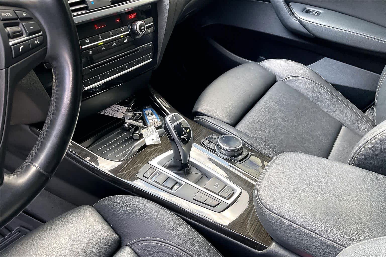 Used 2015 Alpine White BMW xDrive28i image 17